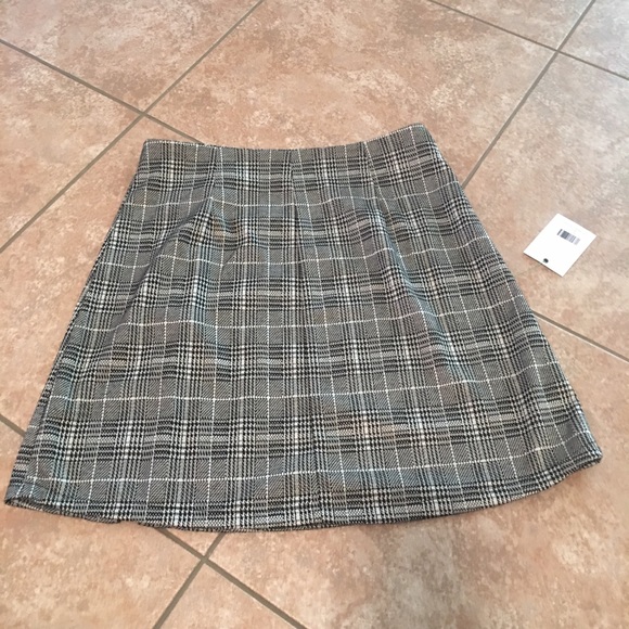 NWT Lush plaid skirt - Picture 5 of 6